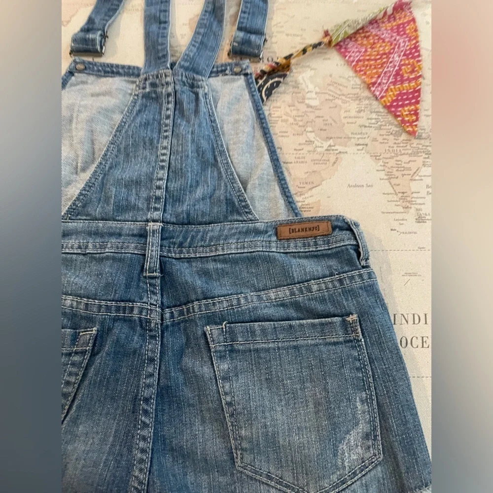 Blank NYC Celebrity Favorite Bunch of Five Jean Denim Short Overalls Size 26 - Picture 12 of 12
